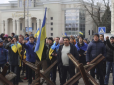 Битва за Херсон: Відступ окупантів з міста покладе край планам РФ захопити Миколаїв і Одесу, - АР
